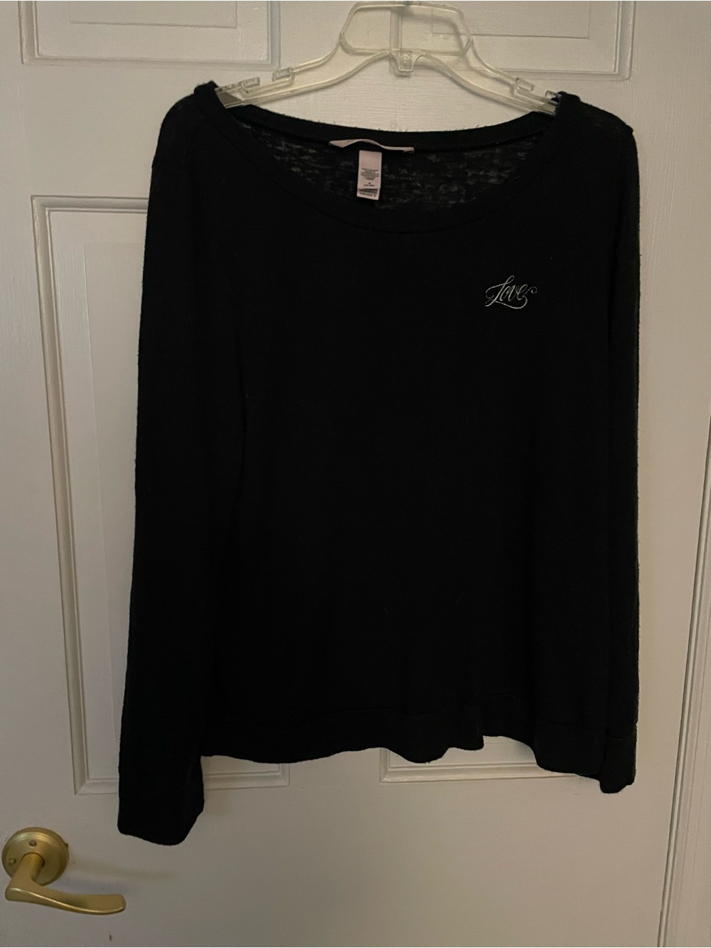 Vintage 90s Victoria’s Secret black love graphic long sleeved top